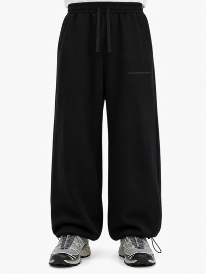 HCX feature detail: Studios Bungee cord Sweatpants - hcx drawstring sweatpants model black