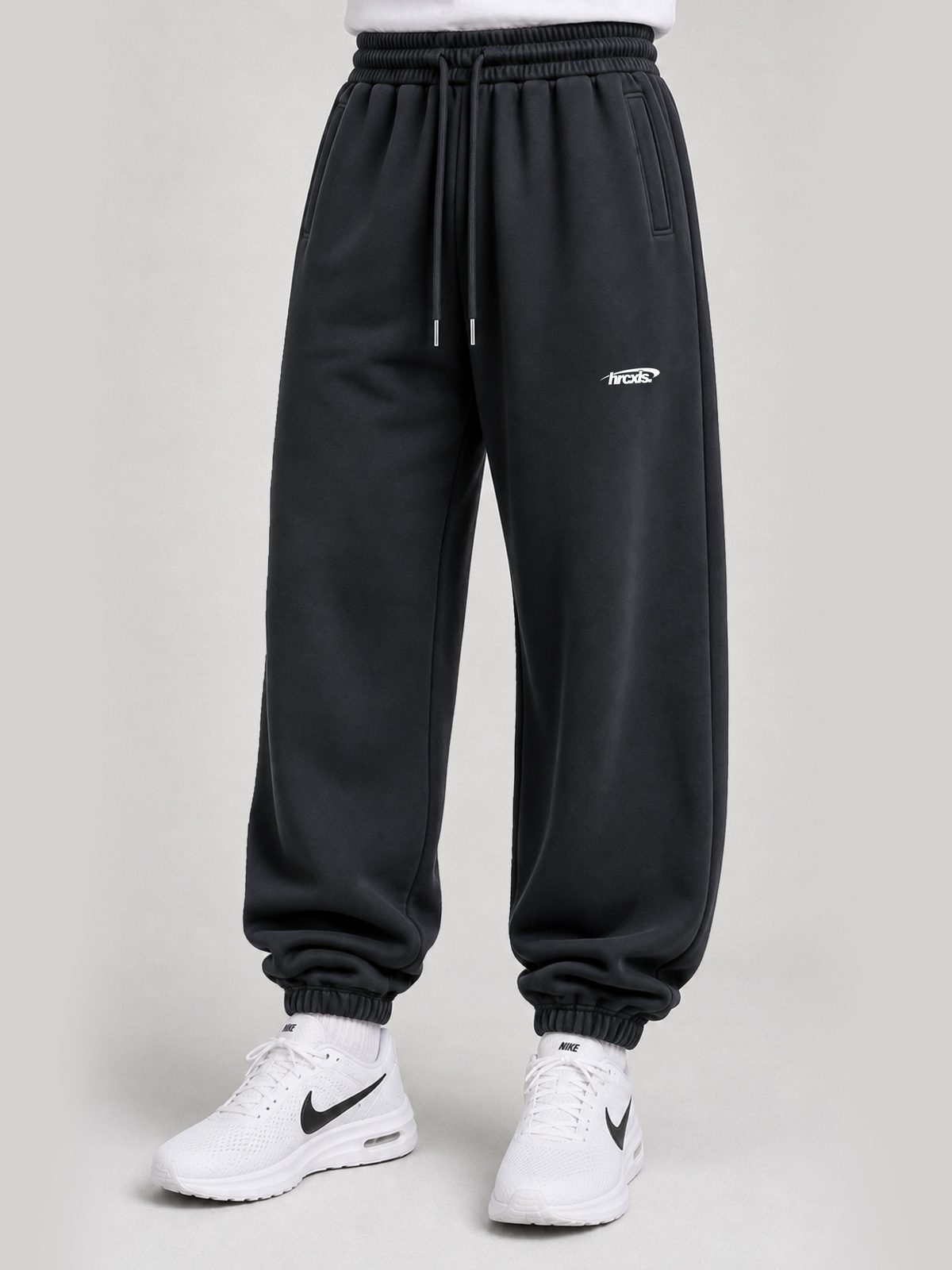 HCX feature detail: Sport Oversized Sweatpants - hcx athletics oversized sweatpants model black